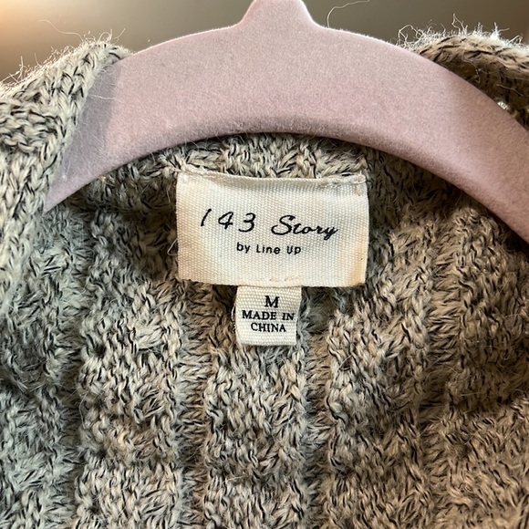 Beige Cable Knit Fringe Hem Shrug Cardigan - Picture 3 of 4